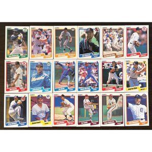 1990 Fleer Lot Of Eighteen (18) MLB Major League Baseball Cards